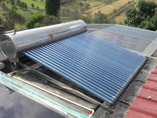 Calentador solar Heat Pipe instalado en vivienda de Finca La Paz