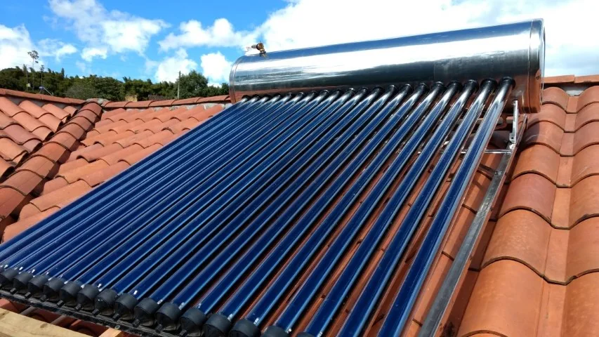 Sistema de calentamiento solar Heat Pipe instalado en vivienda de La Ceja